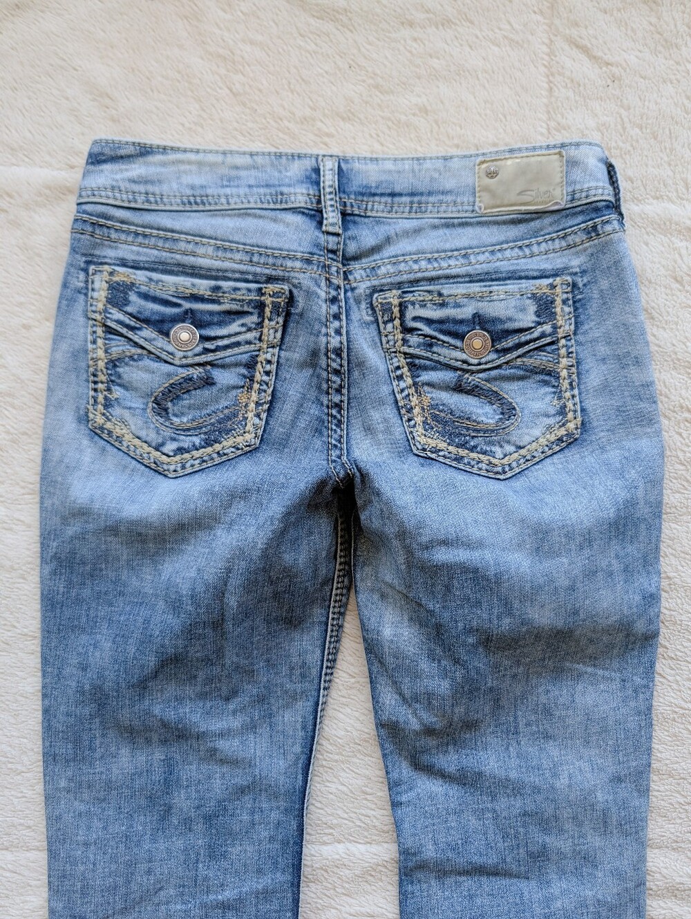 Silver Suki Midrise Bootcut Leg Jeans - Picture 4 of 6